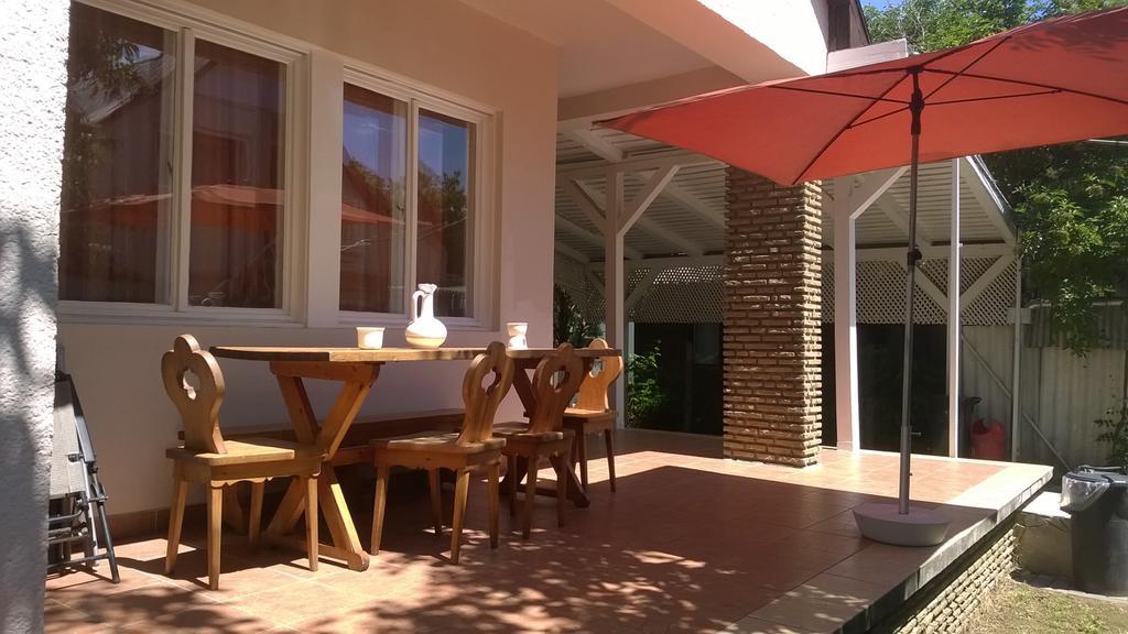 Eva Vendeghaz Villa บาลาตอนแลลเล ภายนอก รูปภาพ